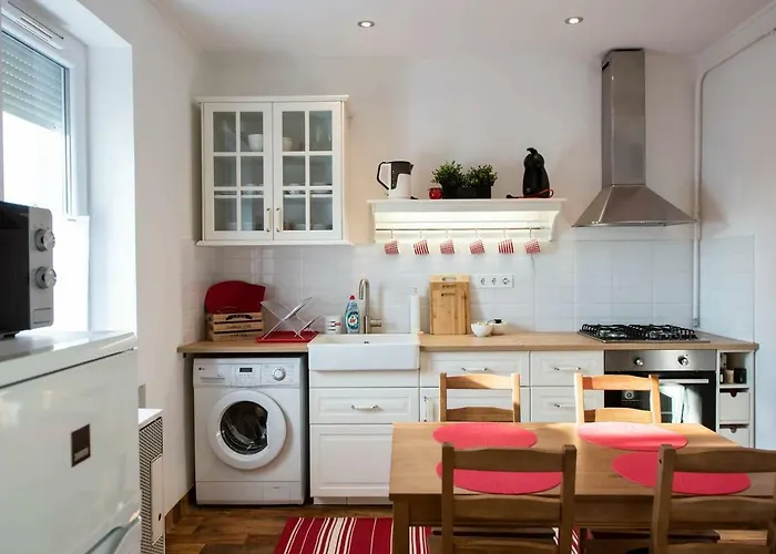 Viola Family Apartman Free Parking